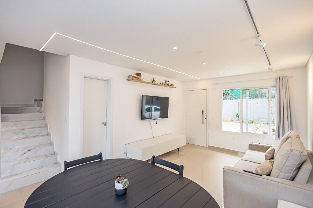 Sobrado com 3 dormitórios à venda, 120 m² por R$ 848.000,00 - Campo Comprido - Curitiba/PR