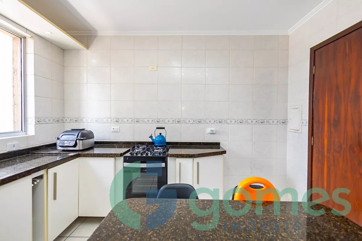 Apartamento com 3 dormitórios à venda com 164,73m² no Água Verde