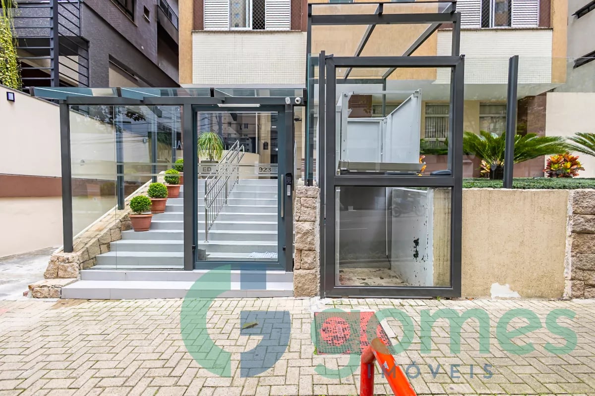 Apartamento com 3 dormitórios à venda com 164,73m² no Água Verde