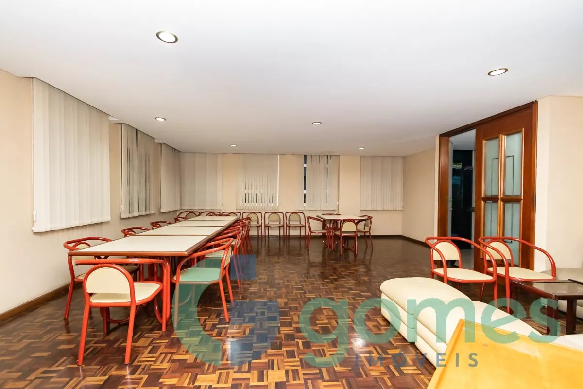 Apartamento com 3 dormitórios à venda com 164,73m² no Água Verde