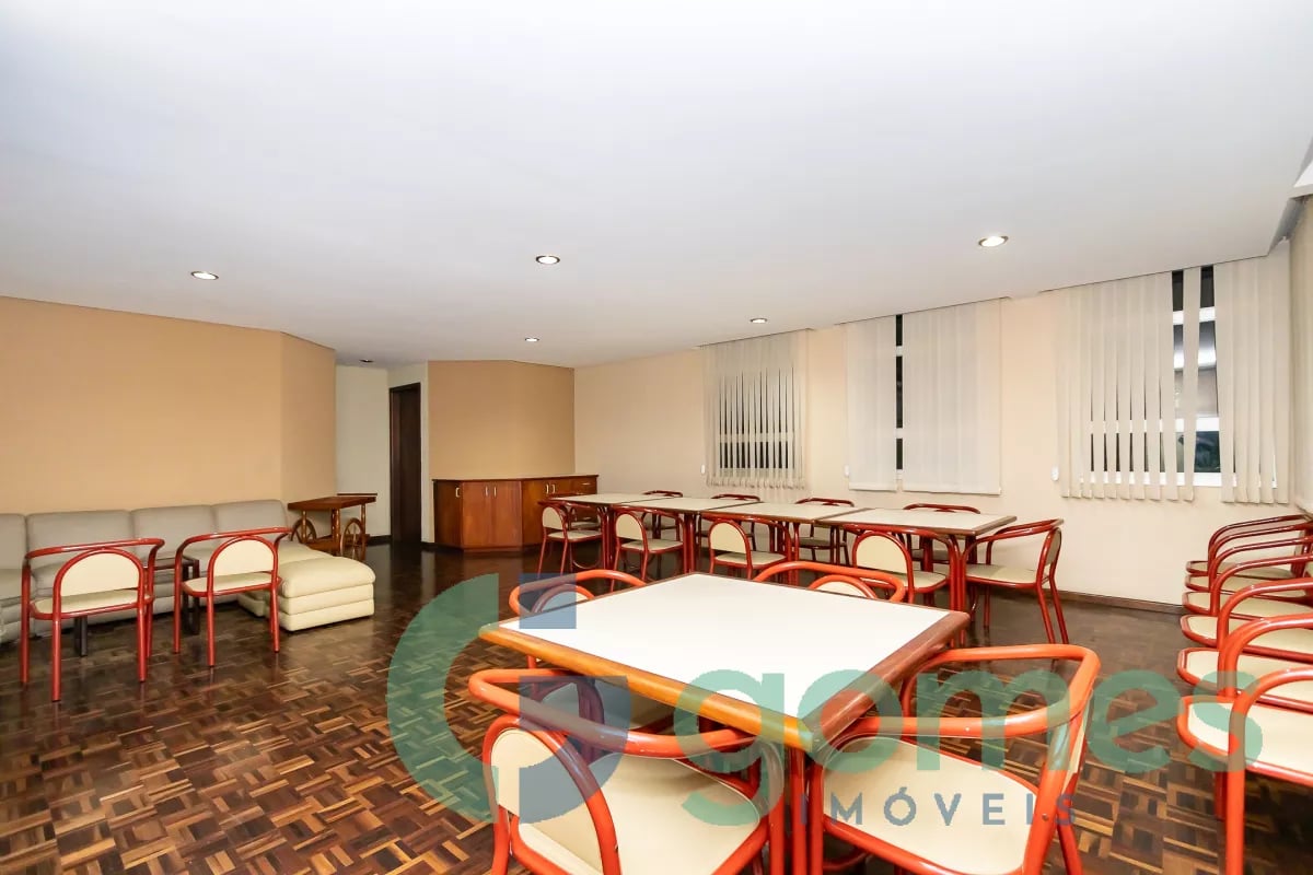Apartamento com 3 dormitórios à venda com 164,73m² no Água Verde