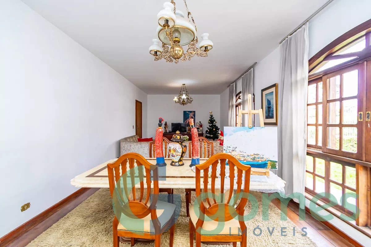 Sobrado com 3 dormitórios à venda com 275,00m² no Vila Izabel