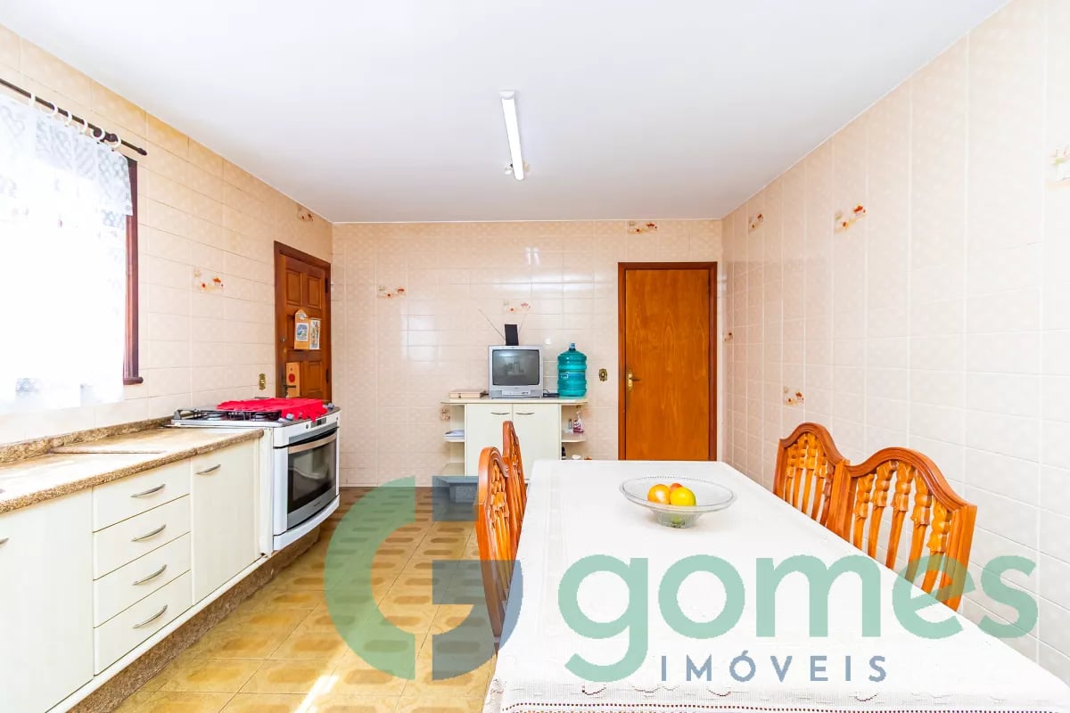 Sobrado com 3 dormitórios à venda com 275,00m² no Vila Izabel