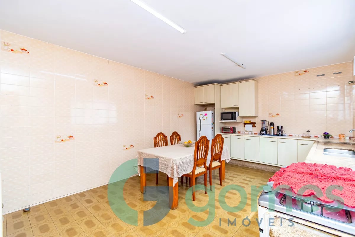 Sobrado com 3 dormitórios à venda com 275,00m² no Vila Izabel