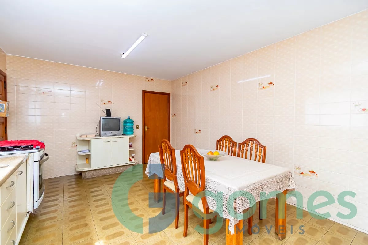 Sobrado com 3 dormitórios à venda com 275,00m² no Vila Izabel