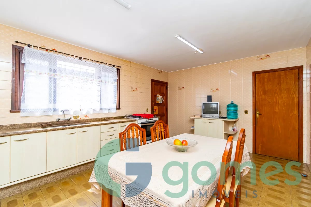 Sobrado com 3 dormitórios à venda com 275,00m² no Vila Izabel