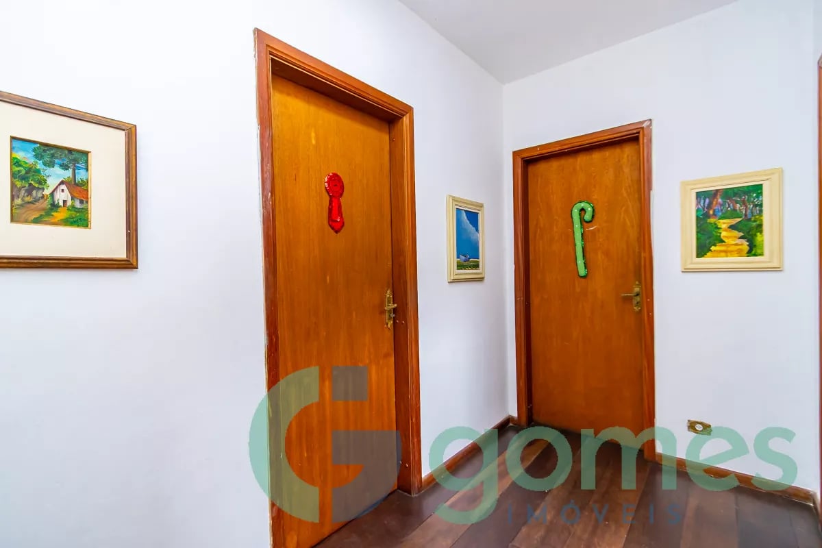 Sobrado com 3 dormitórios à venda com 275,00m² no Vila Izabel