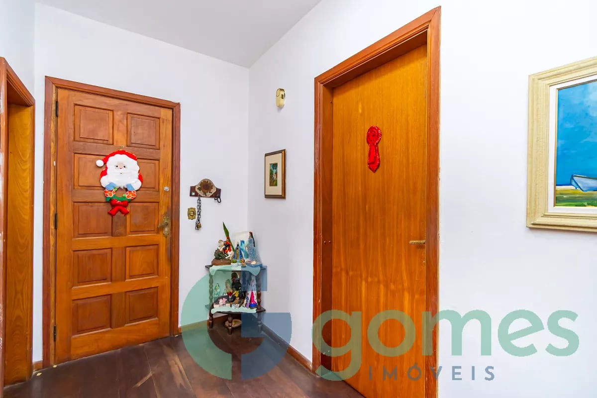 Sobrado com 3 dormitórios à venda com 275,00m² no Vila Izabel