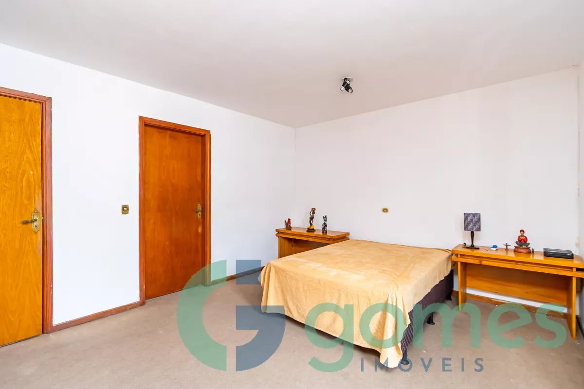 Sobrado com 3 dormitórios à venda com 275,00m² no Vila Izabel