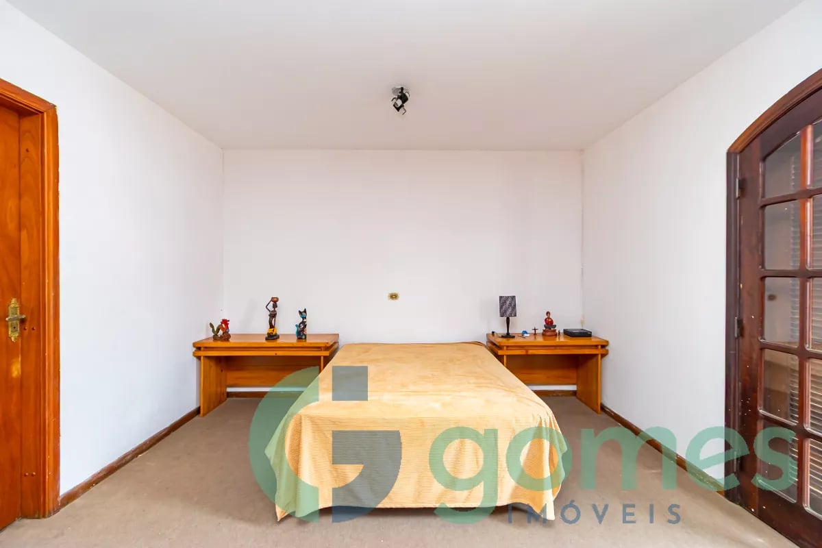 Sobrado com 3 dormitórios à venda com 275,00m² no Vila Izabel
