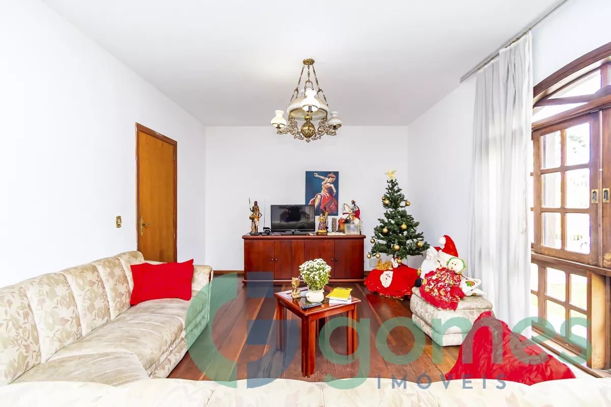 Sobrado com 3 dormitórios à venda com 275,00m² no Vila Izabel