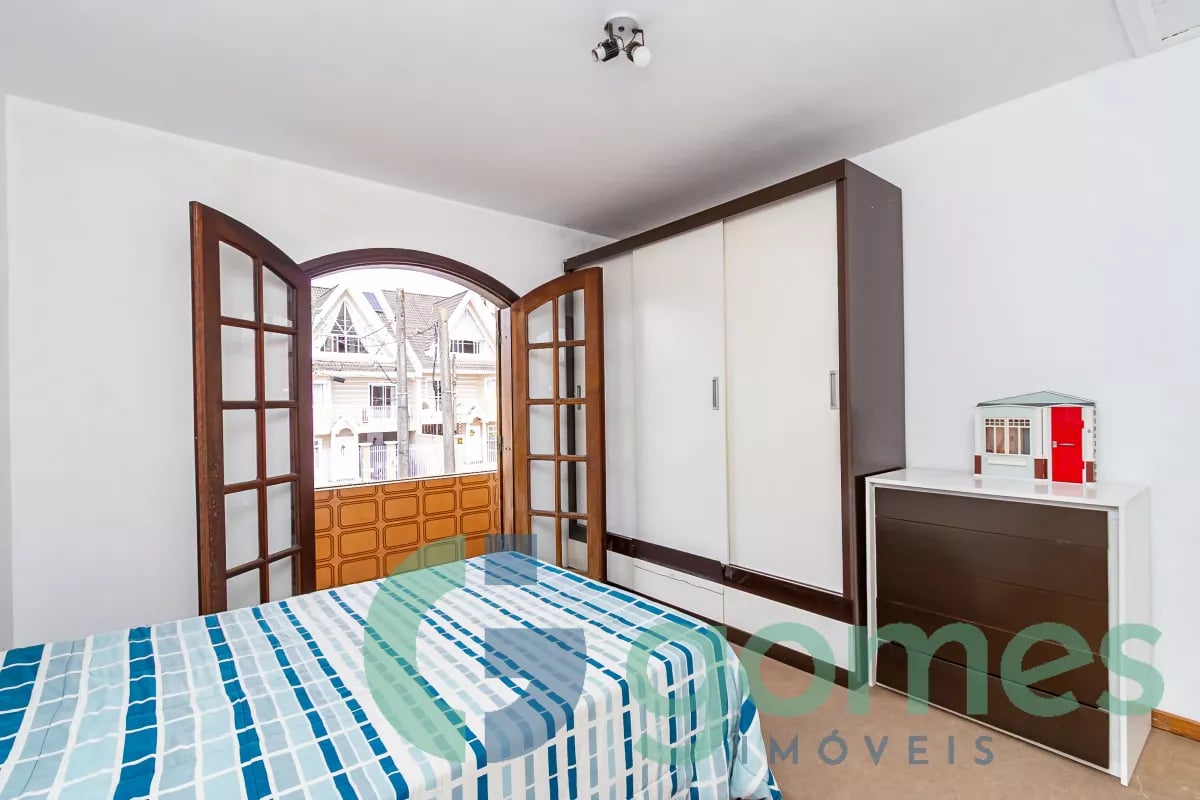 Sobrado com 3 dormitórios à venda com 275,00m² no Vila Izabel