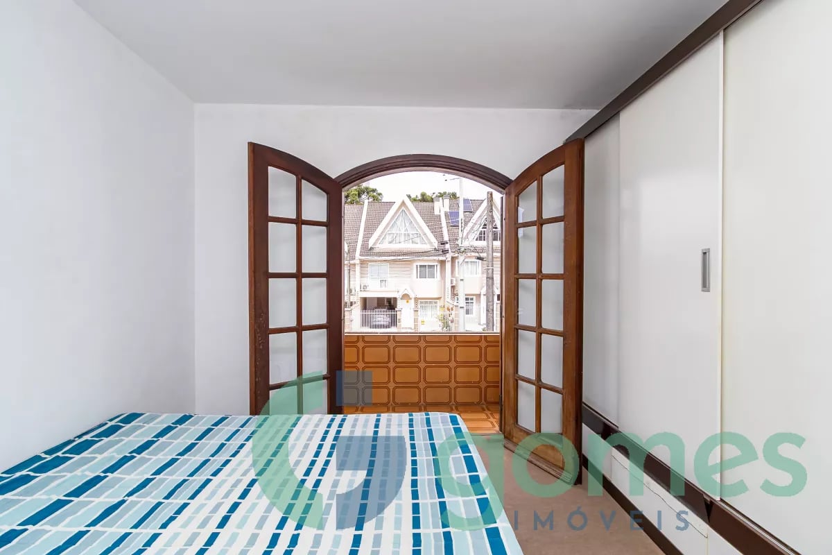 Sobrado com 3 dormitórios à venda com 275,00m² no Vila Izabel