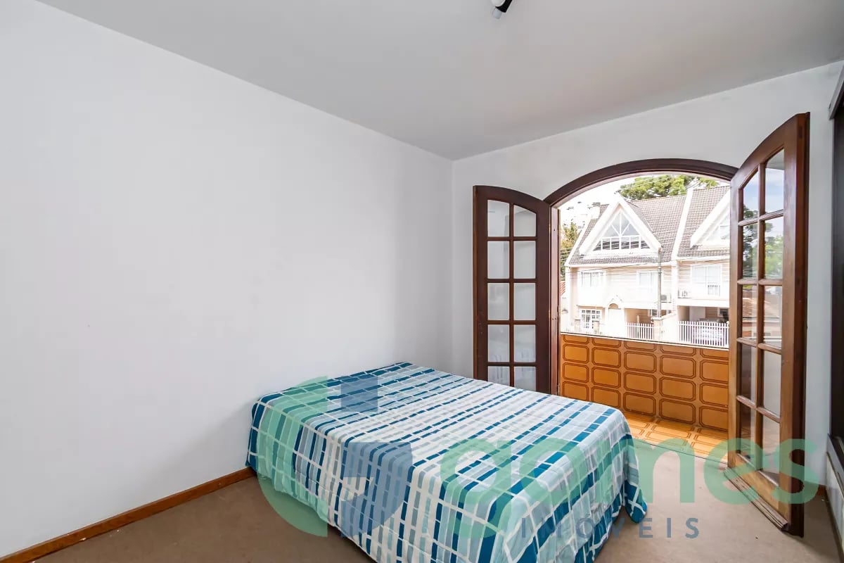 Sobrado com 3 dormitórios à venda com 275,00m² no Vila Izabel