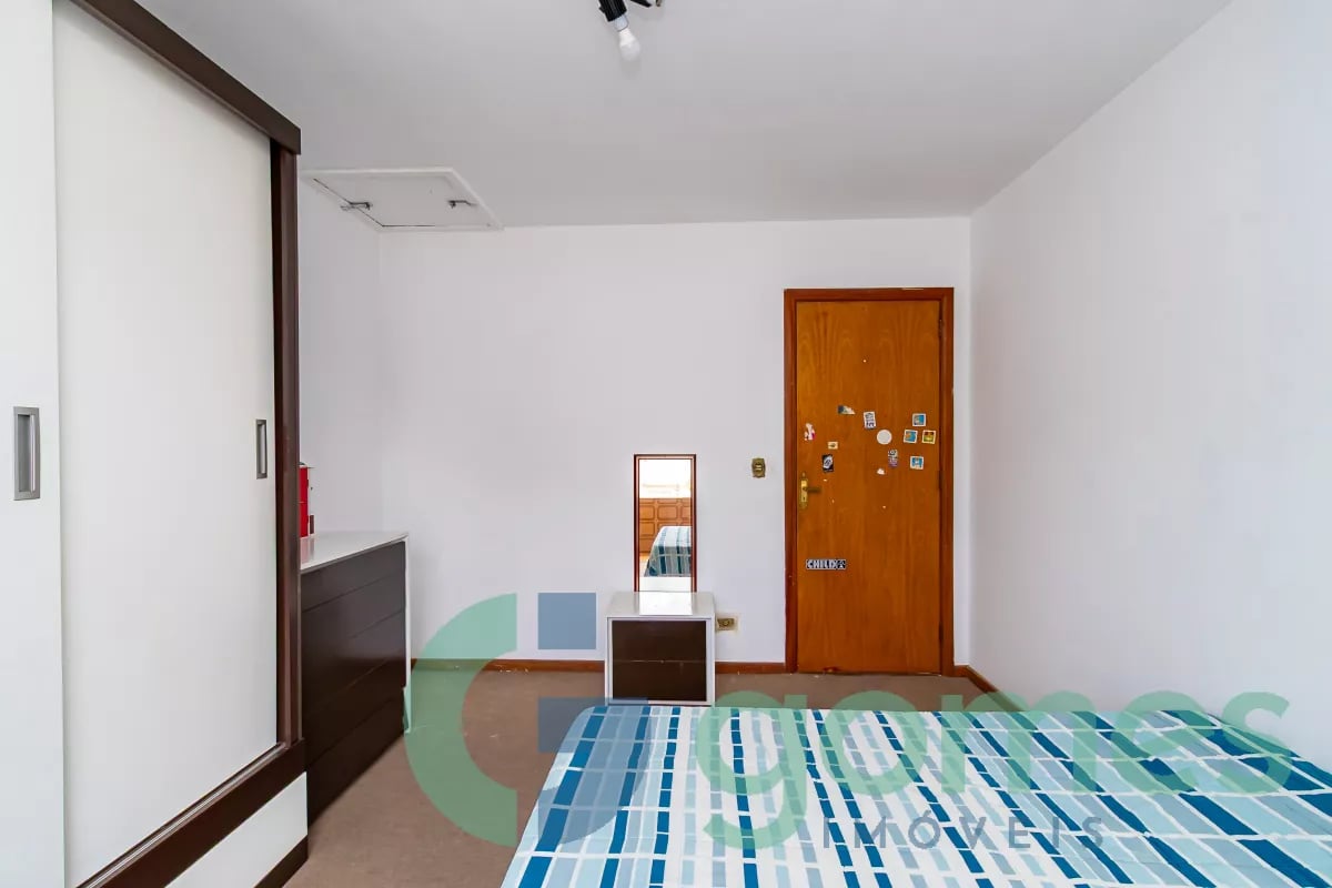 Sobrado com 3 dormitórios à venda com 275,00m² no Vila Izabel