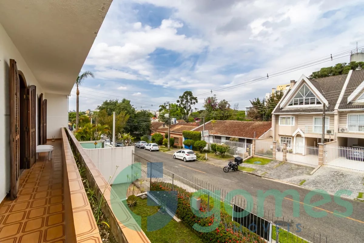 Sobrado com 3 dormitórios à venda com 275,00m² no Vila Izabel