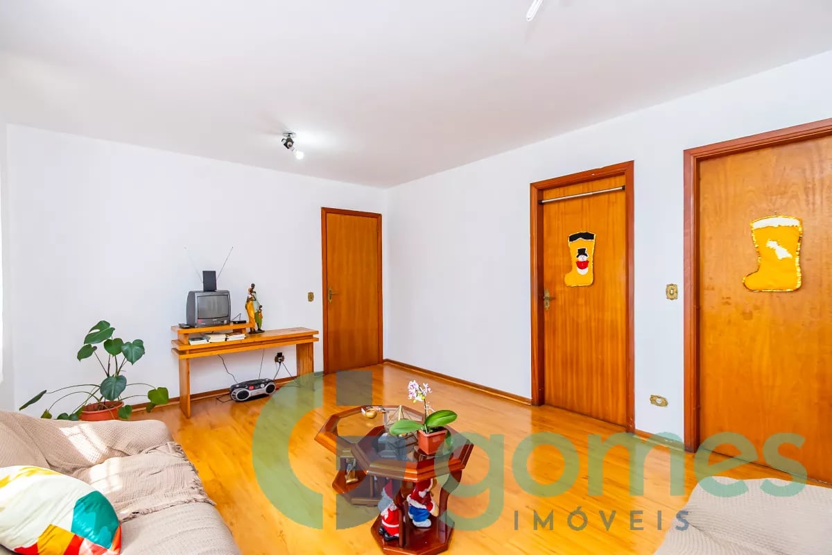 Sobrado com 3 dormitórios à venda com 275,00m² no Vila Izabel