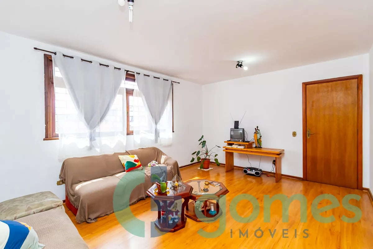 Sobrado com 3 dormitórios à venda com 275,00m² no Vila Izabel