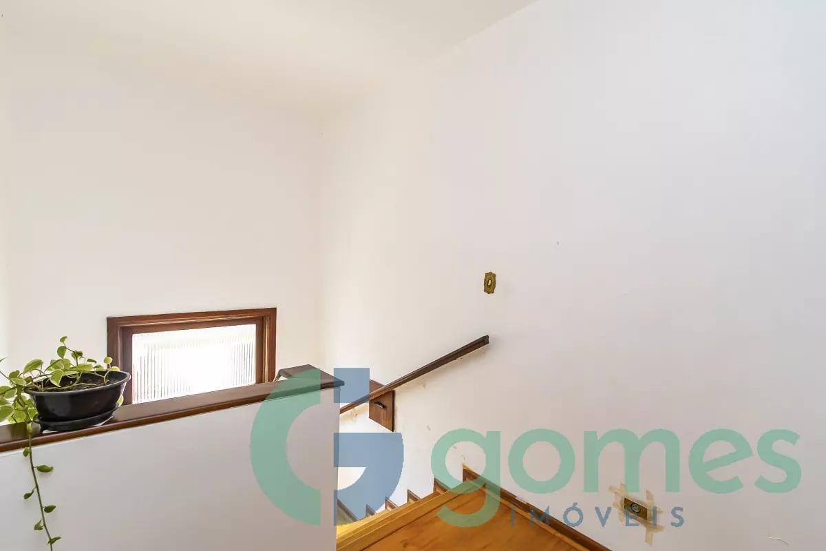 Sobrado com 3 dormitórios à venda com 275,00m² no Vila Izabel