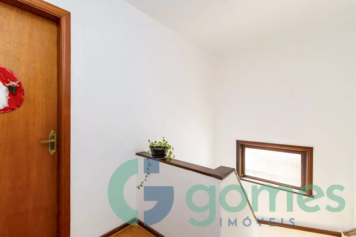 Sobrado com 3 dormitórios à venda com 275,00m² no Vila Izabel