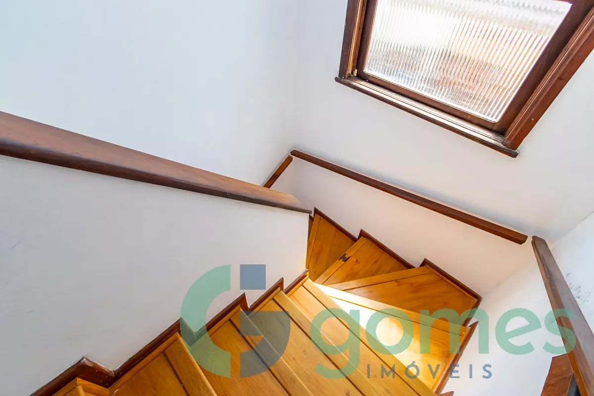 Sobrado com 3 dormitórios à venda com 275,00m² no Vila Izabel
