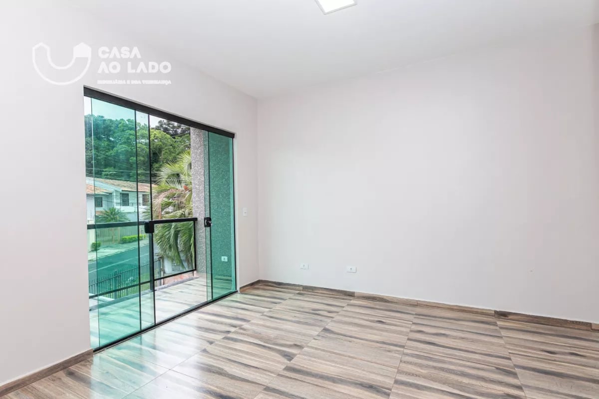 Sobrado 88m² com 02 quartos - Uberaba - Curitiba/PR.