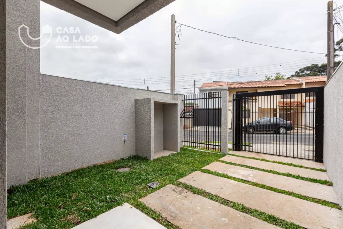 Sobrado 88m² com 02 quartos - Uberaba - Curitiba/PR.
