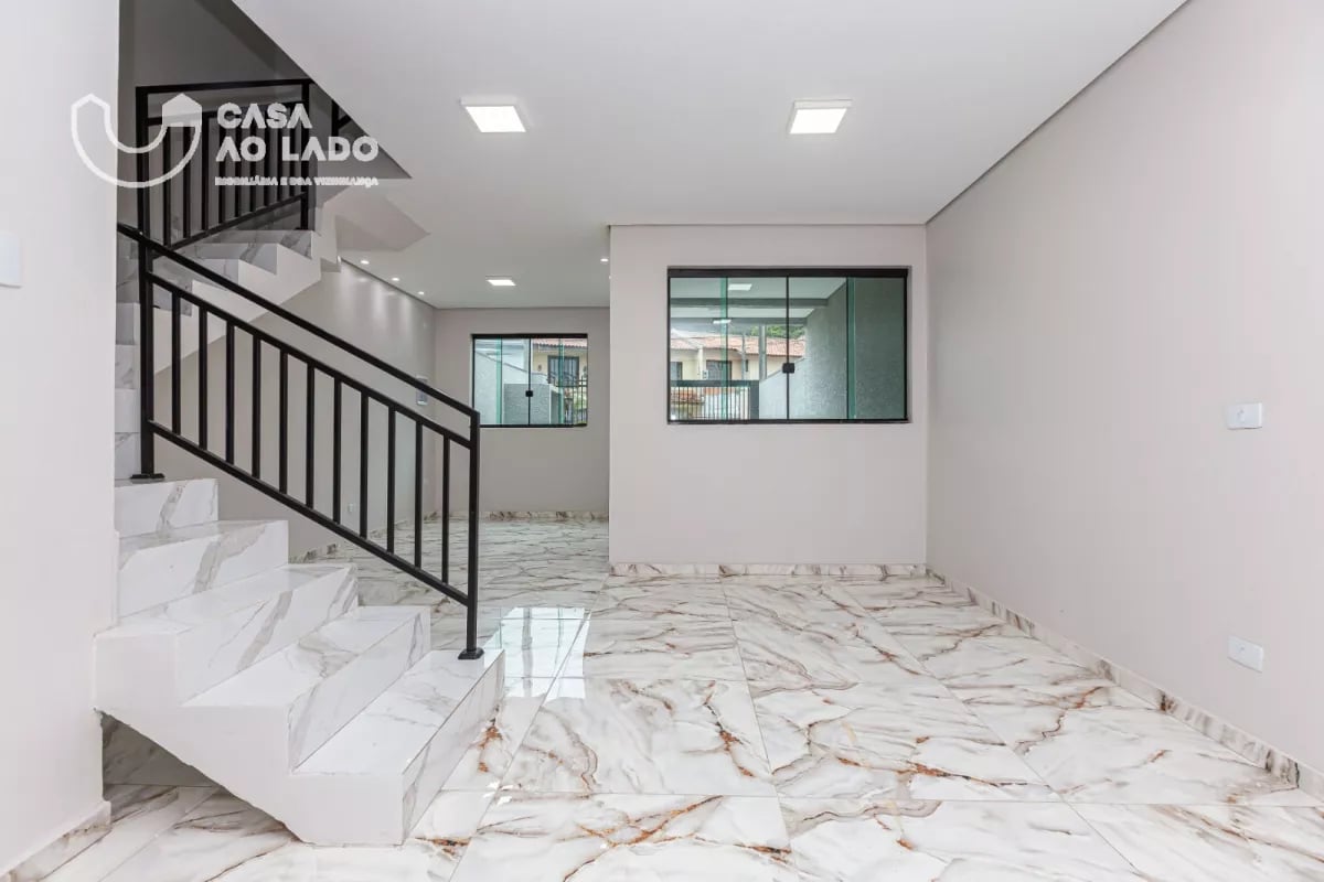 Sobrado 88m² com 02 quartos - Uberaba - Curitiba/PR.