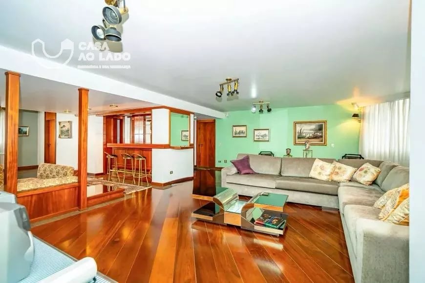 Apartamento 4 quartos, suíte, lareira e 2 vagas no Batel, Curitiba
