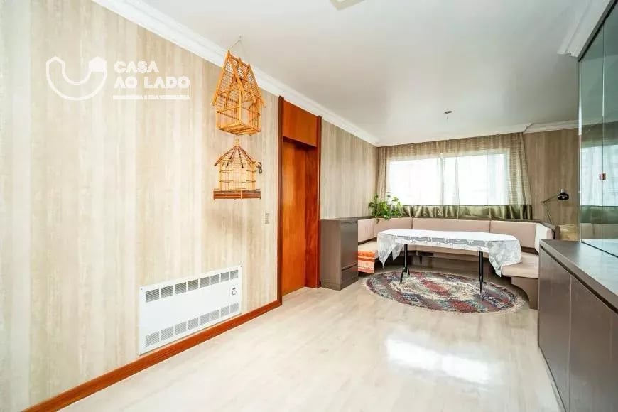 Apartamento 4 quartos, suíte, lareira e 2 vagas no Batel, Curitiba
