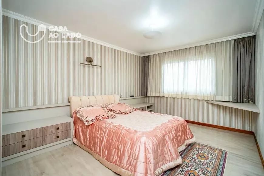 Apartamento 4 quartos, suíte, lareira e 2 vagas no Batel, Curitiba