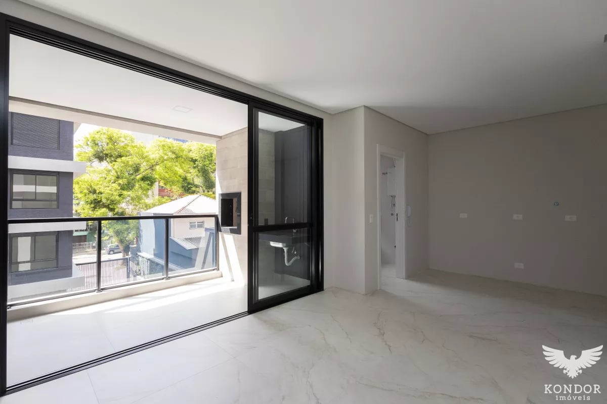 Apartamento no CHAMPAGNAT com 216,71m²