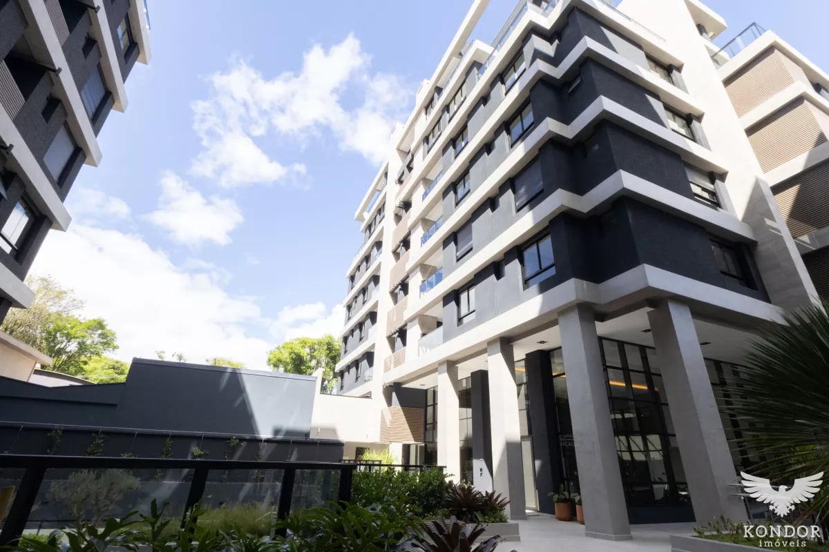 Apartamento no CHAMPAGNAT com 216,71m²