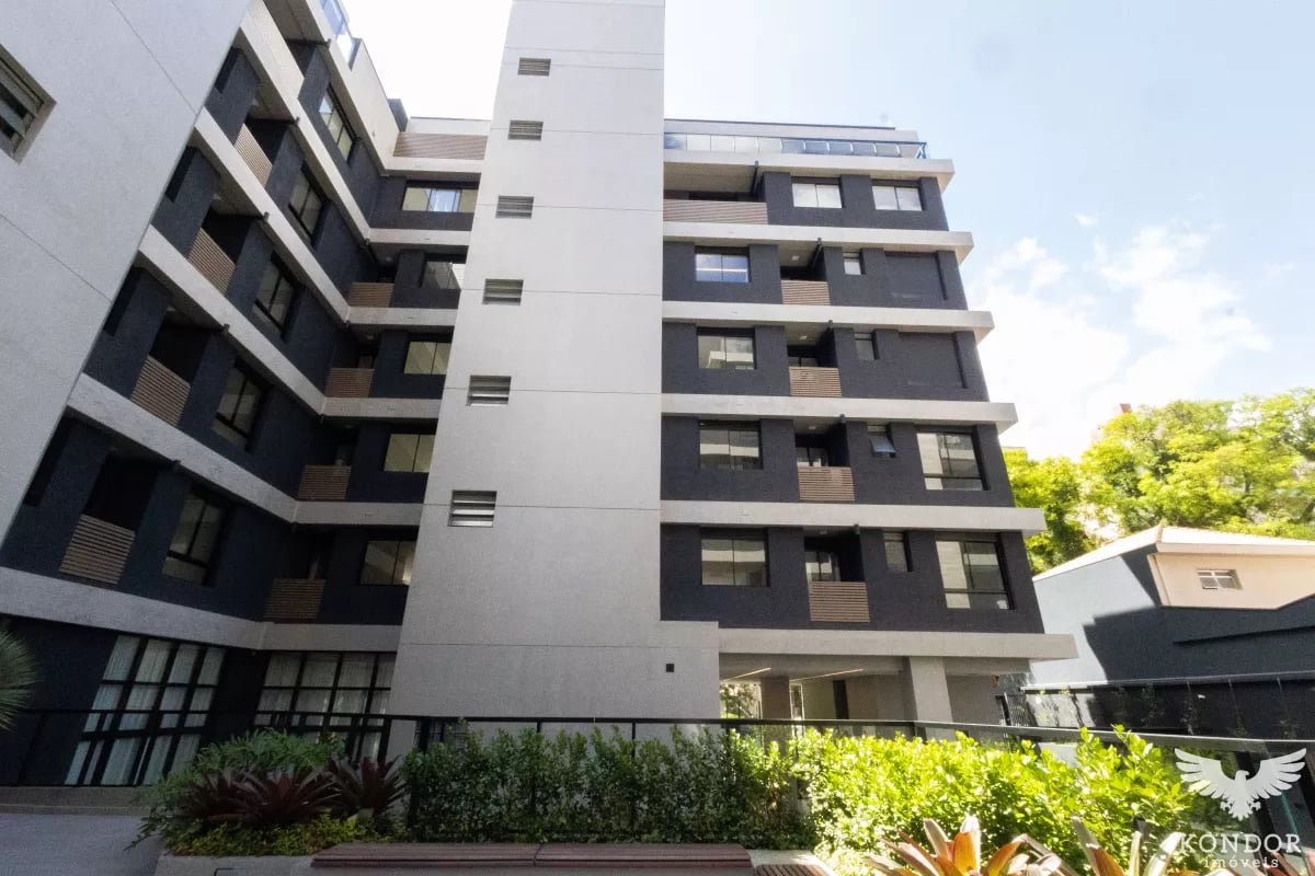 Apartamento no CHAMPAGNAT com 216,71m²