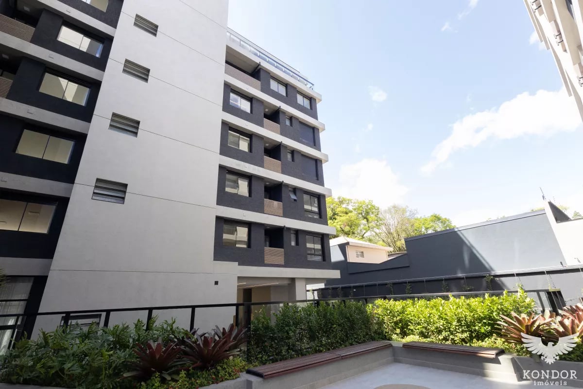 Apartamento no CHAMPAGNAT com 216,71m²
