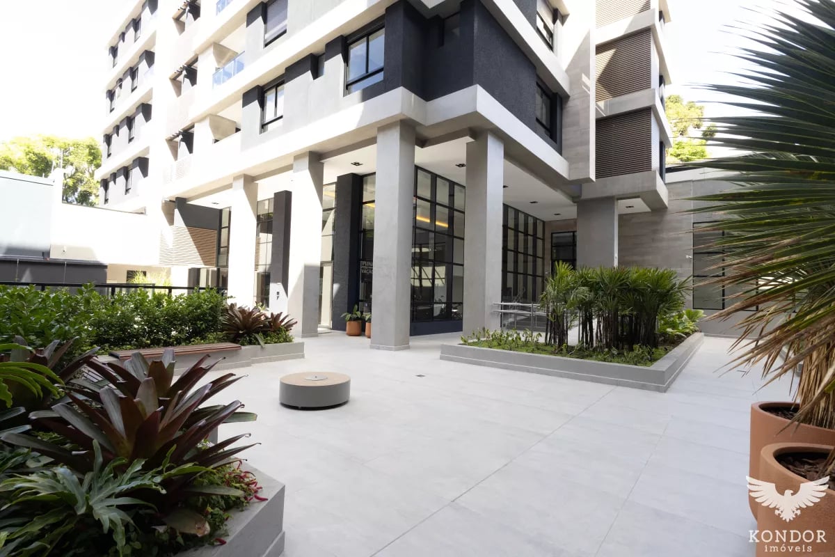 Apartamento no CHAMPAGNAT com 216,71m²