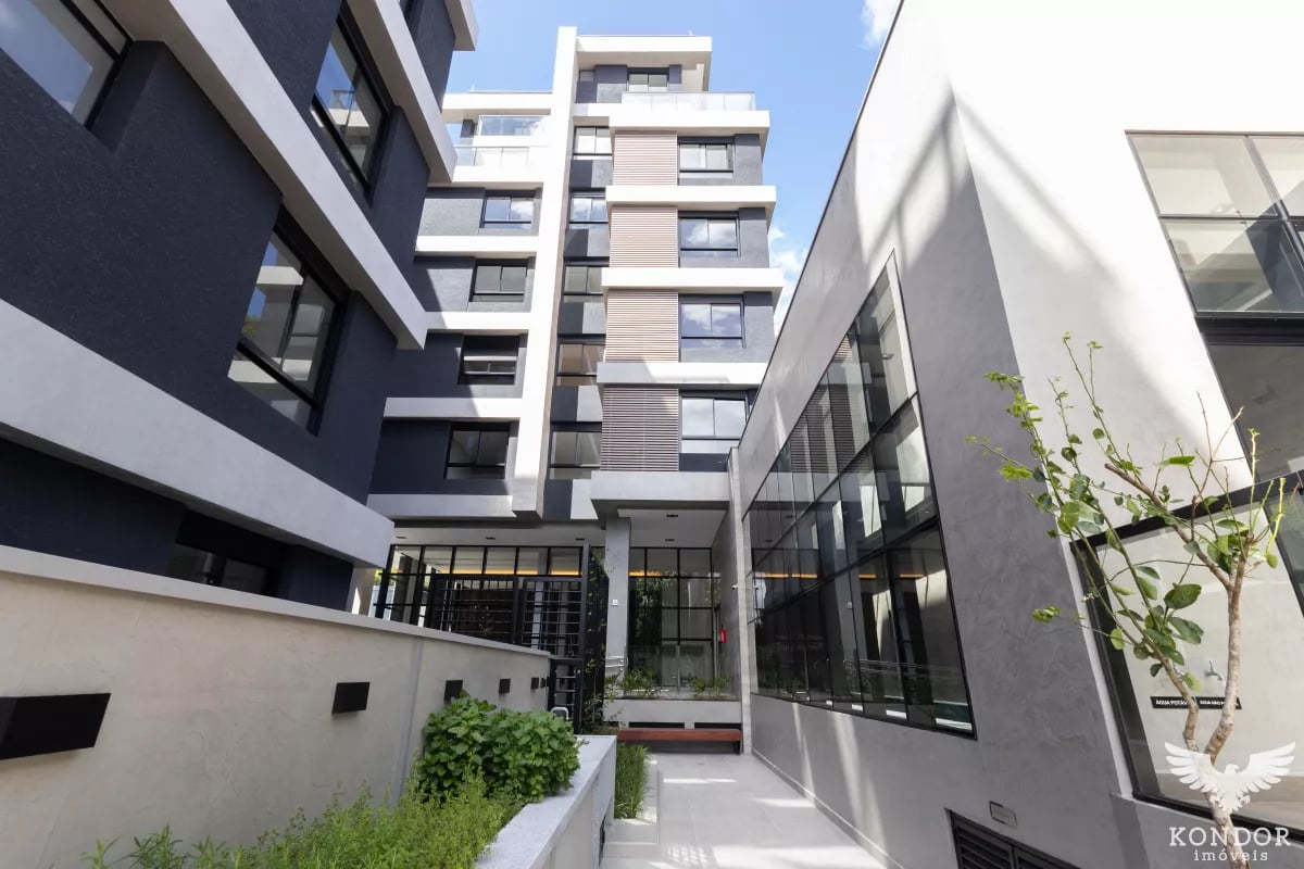 Apartamento no CHAMPAGNAT com 216,71m²