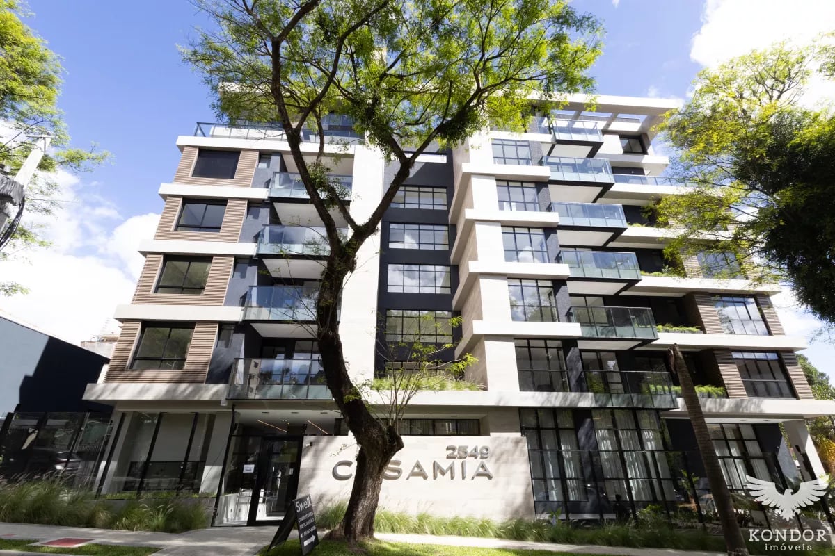 Apartamento no CHAMPAGNAT com 216,71m²
