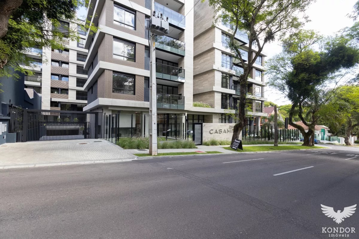 Apartamento no CHAMPAGNAT com 216,71m²