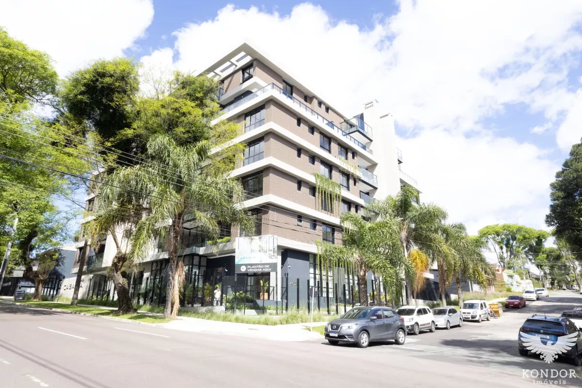 Apartamento no CHAMPAGNAT com 216,71m²