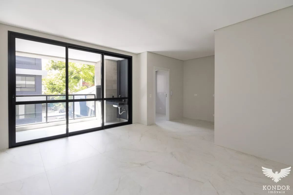 Apartamento no CHAMPAGNAT com 216,71m²