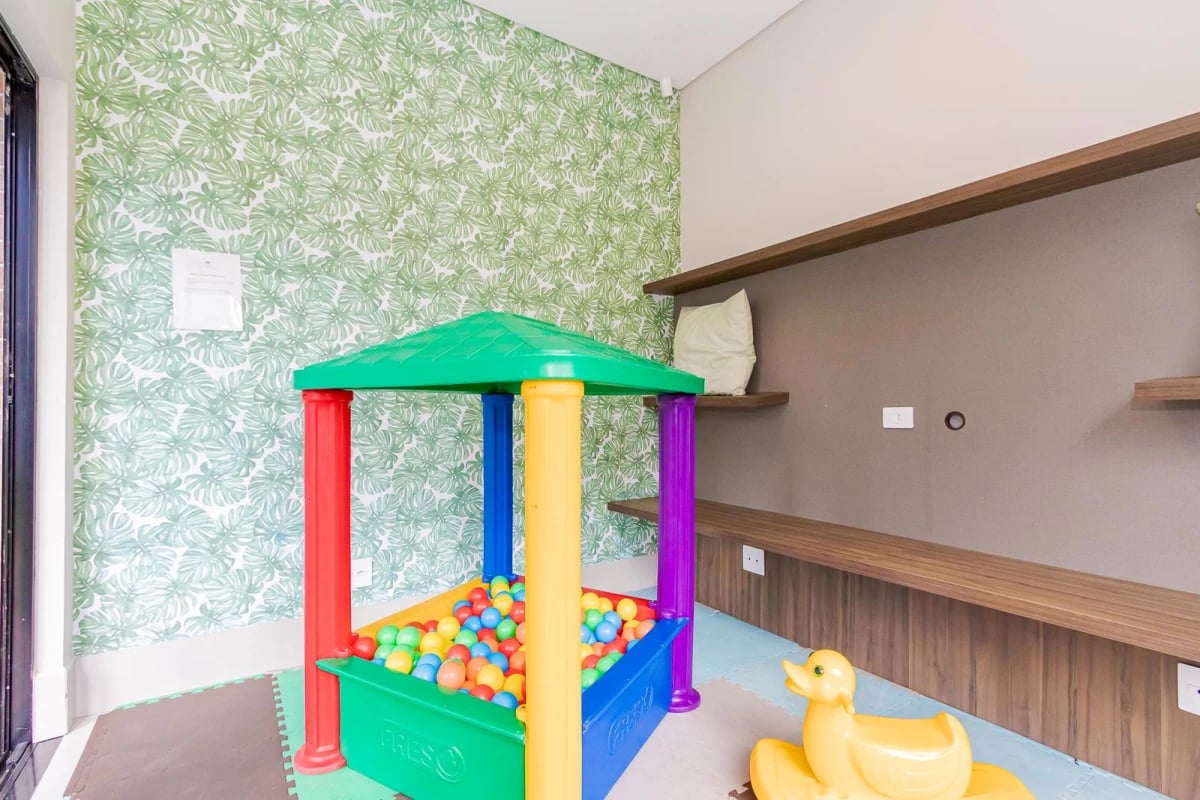 Casa condomínio fechado Pinheirinho