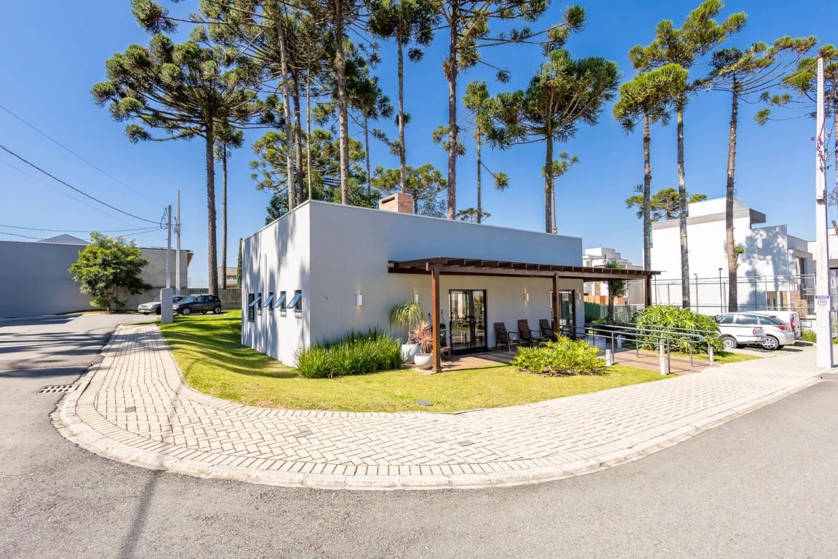 Casa condomínio fechado Pinheirinho