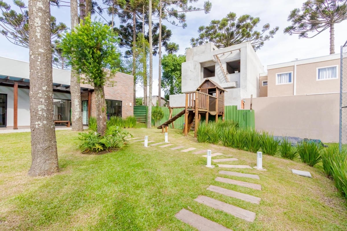 Casa condomínio fechado Pinheirinho