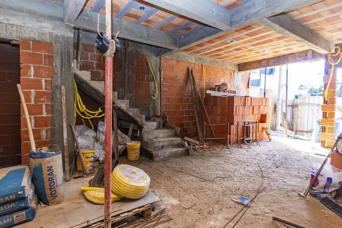 Casa condomínio fechado Pinheirinho
