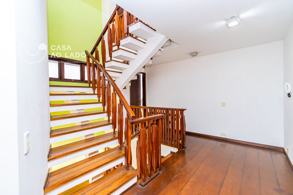 Sobrado 594m² com 5 suítes no Guabirotuba - Curitiba/PR