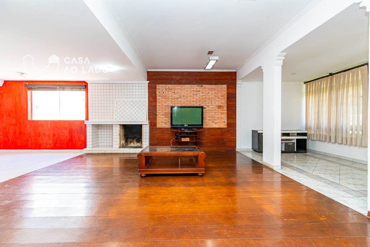 Sobrado 594m² com 5 suítes no Guabirotuba - Curitiba/PR