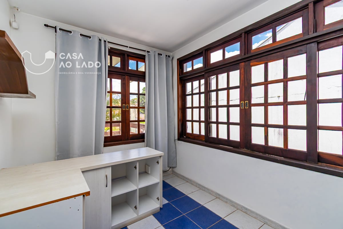 Sobrado 594m² com 5 suítes no Guabirotuba - Curitiba/PR