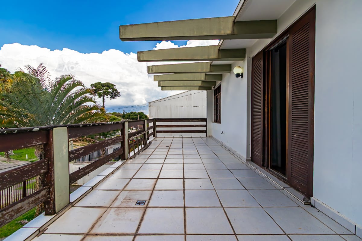 Sobrado 594m² com 5 suítes no Guabirotuba - Curitiba/PR