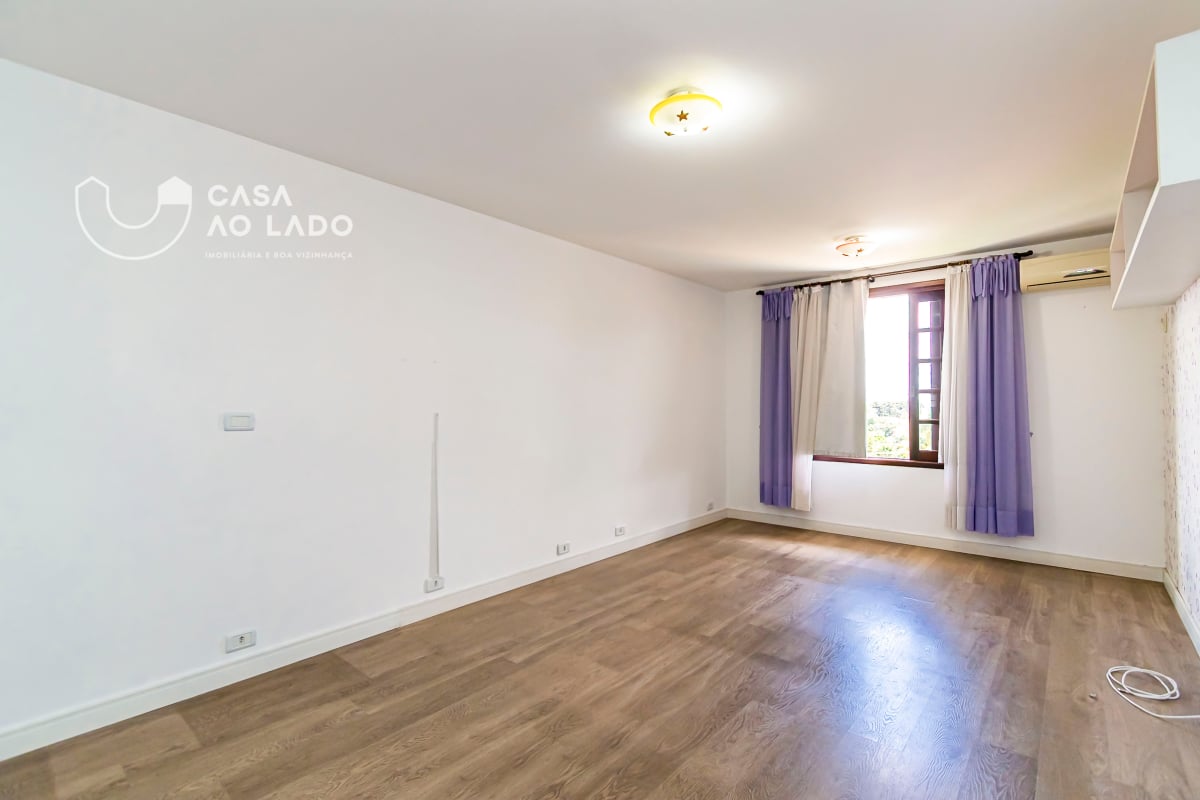Sobrado 594m² com 5 suítes no Guabirotuba - Curitiba/PR